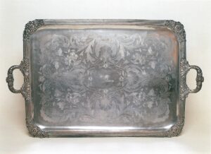 Tav. 35 - vassoio, metà del XIX secolo