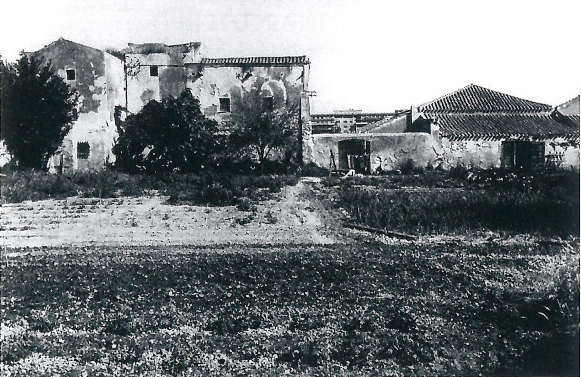 Fig. 3 Cagliari, via Santa Maria Chiara vecchia, cascina Vinalcool (foto G. Spiga)